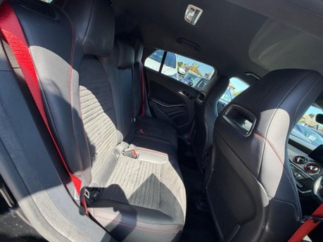 Mercedes-Benz CLA Class CLA 250 4MATIC AMG 11