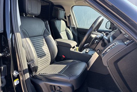 Land Rover Discovery D300 HSE Mhev Auto 4wd (S/S) Euro 6 4