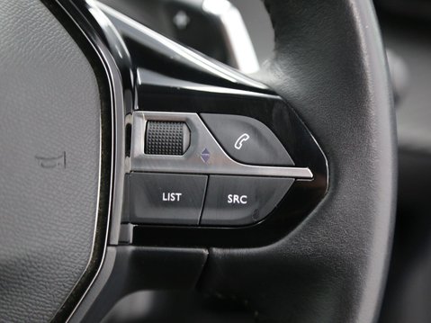 Peugeot 208 1.2 PureTech Allure Premium + EAT Euro 6 (s/s) 5dr 12