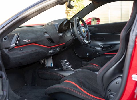 Ferrari 488 Pista 14