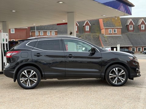 Nissan Qashqai N-CONNECTA DIG-T 4