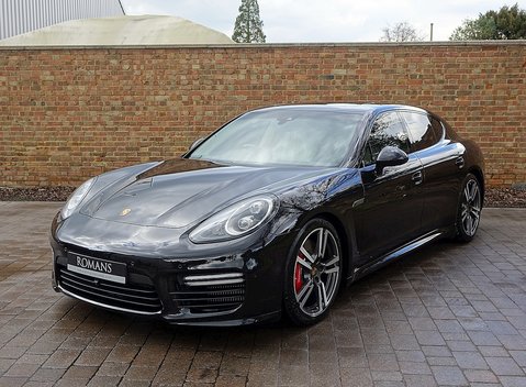Porsche Panamera Turbo 30