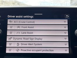 Volkswagen T-Roc 1.5 T-Roc R-Line TSI Semi-Auto 5dr 44