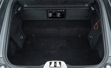 Ferrari 812 Superfast 30