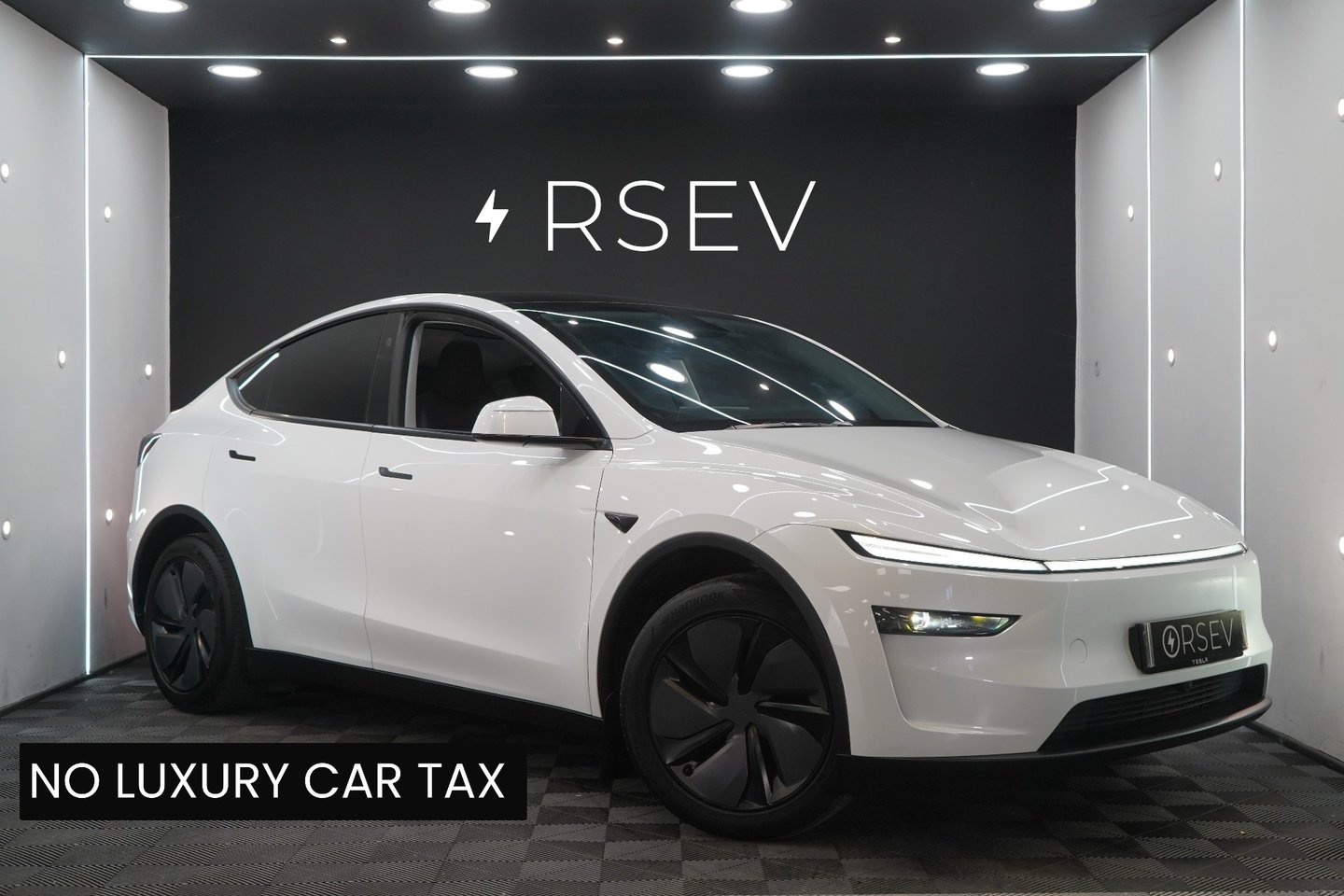 2025 TESLA MODEL Y