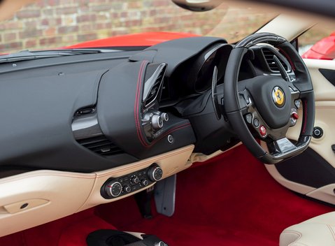 Ferrari 488 Spider 17