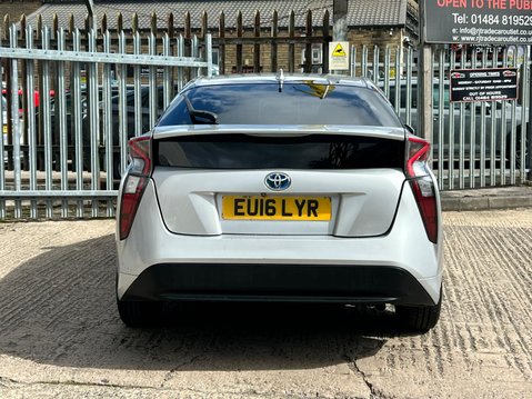 Toyota Prius VVT-I ACTIVE 13