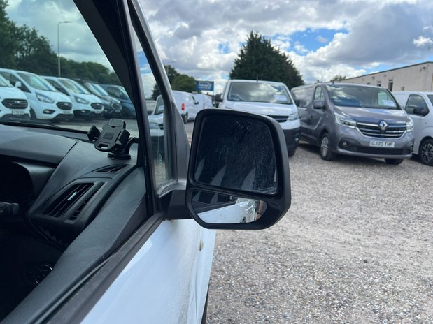 Ford Transit Connect LWB L2H1 Low Roof Air Con EURO 6 NO VAT 17