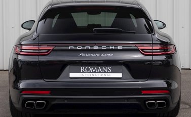 Porsche Panamera Turbo Sport Turismo 5