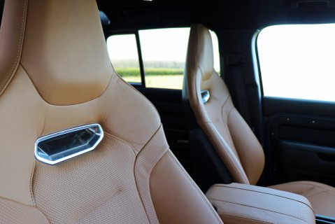 Defender 90 Commercial 6