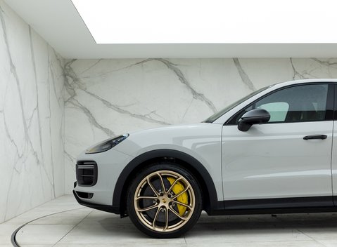 Porsche Cayenne Turbo GT 32