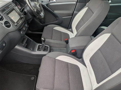 Volkswagen Tiguan 2.0 TDI BlueMotion Tech R-Line 4WD Euro 6 (s/s) 5dr 24