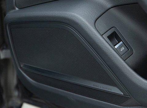 Audi RS6 Avant Carbon Black URBAN 23