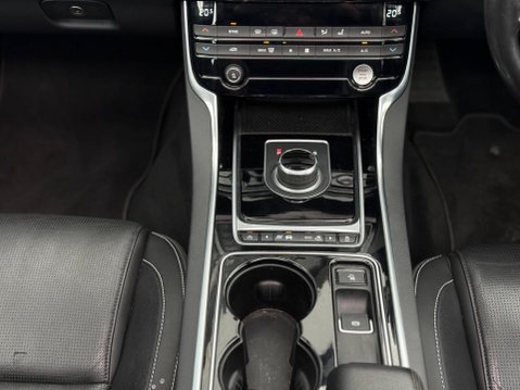 Jaguar XE 2.0d R-Sport Auto AWD Euro 6 (s/s) 4dr 51