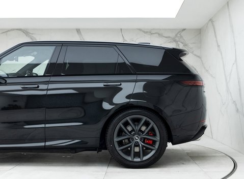 Land Rover Range Rover Sport P440e Dynamic SE 25