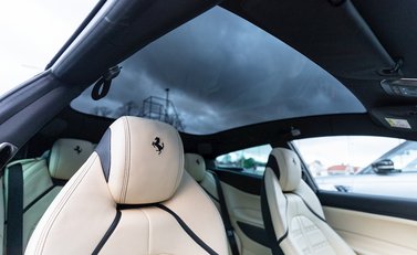 Ferrari GTC4 Lusso 14