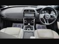 Jaguar XE R-DYNAMIC S 2