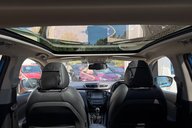 Nissan Qashqai TEKNA DIG-T.. 6 SERVICES.. GLASS ROOF.BOSE.CRUISE CONTROL  36