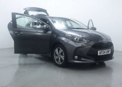 Toyota Yaris 1.5 Yaris Icon HEV CVT 5dr 46