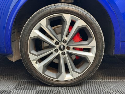 Audi Q5 2.0 TDI 40 Edition 1 S Tronic quattro Euro 6 (s/s) 5dr 30