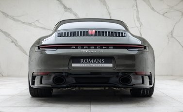 Porsche 911 Targa 4S (992) 11