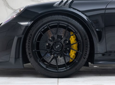 Porsche 911 (991) GT2 RS Weissach 37