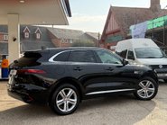 Jaguar F-Pace R-DYNAMIC S 2