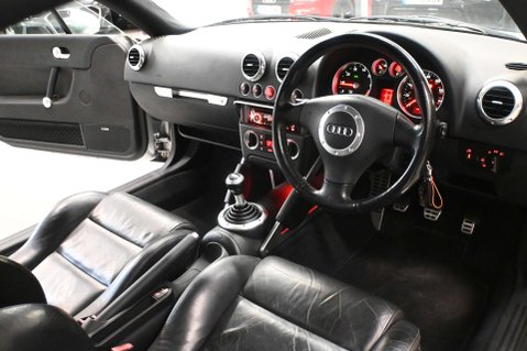 Audi TT 1.8 TT Quattro (225 bhp) 4WD 3dr 25