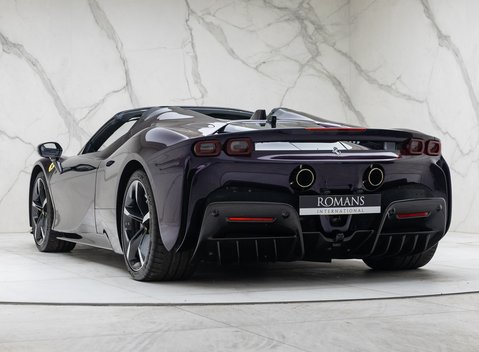 Ferrari SF90 Spider 10