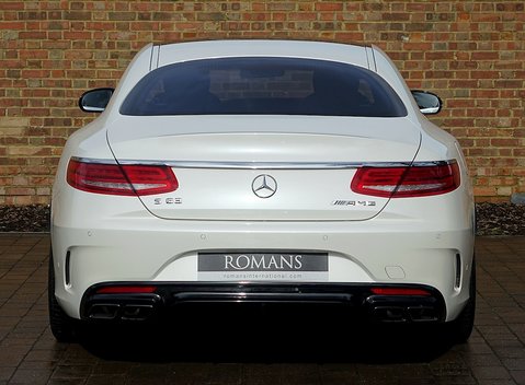 Mercedes-Benz S Class S63 Coupe 10