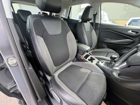 Vauxhall Grandland X 1.5 Grandland X Sport Nav TD S/S 5dr - *NATIONAL DELIVERY* 31