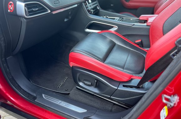 Jaguar F-Pace 3.0 V6 D300S AWD AUTO 42