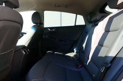 Hyundai IONIQ 1.6 IONIQ Premium SE FHEV Semi-Auto 5dr 26