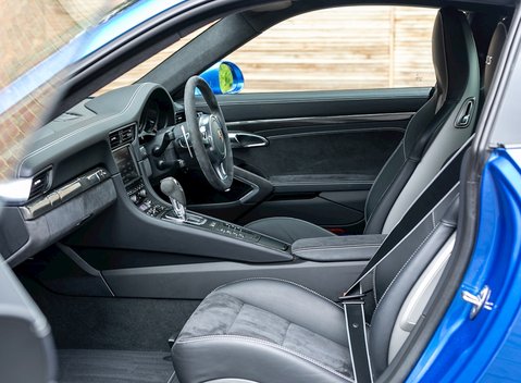 Porsche 911 (991) Carrera GTS 15