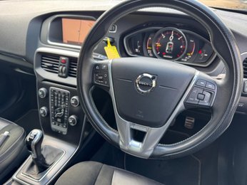 Volvo V40 2.0 D3 R-Design Nav Plus Euro 6 (s/s) 5dr