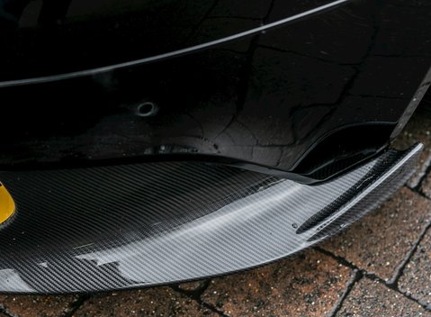 Aston Martin Vanquish S 25