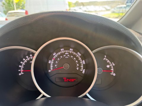 Kia Venga 1.4 EcoDynamics SR7 Euro 5 (s/s) 5dr 30