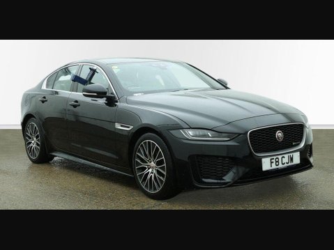 Jaguar XE R-DYNAMIC S 1