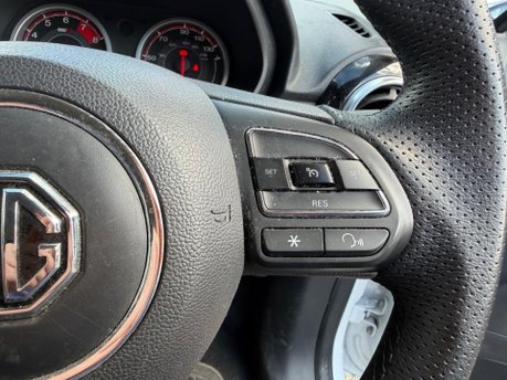 MG MG3 EXCLUSIVE NAV VTI-TECH 14