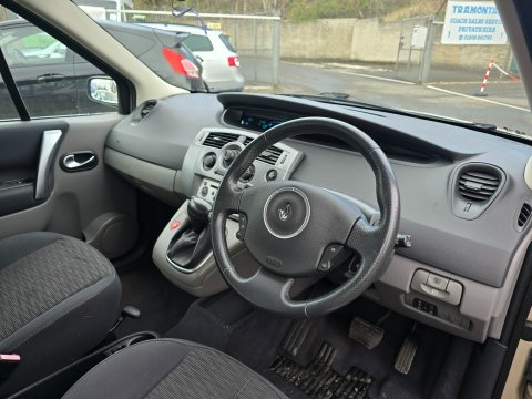 Renault Scenic DYNAMIQUE VVT 5STR 7