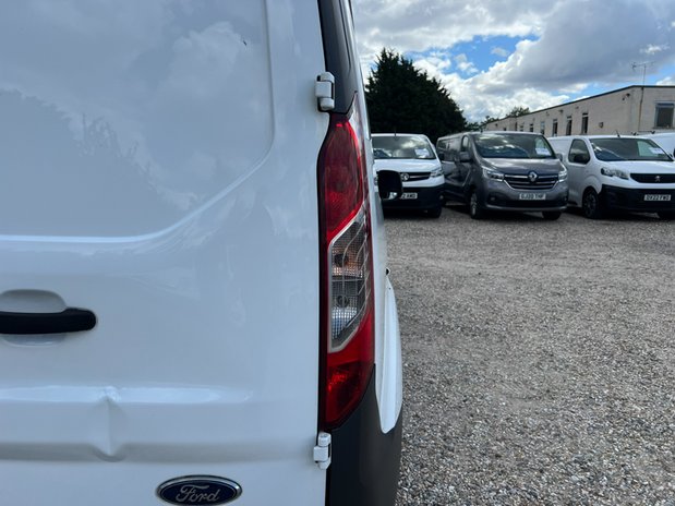 Ford Transit Connect LWB L2H1 Low Roof Air Con EURO 6 NO VAT 23