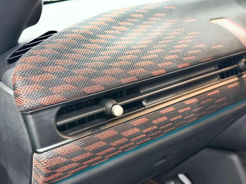 Mini Hatch 2.0S Sport Hatchback 3dr Petrol Steptronic Euro 6 (s/s) (204 ps) 39