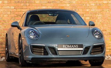 Porsche 911 (991.2) Carrera 4 GTS 1