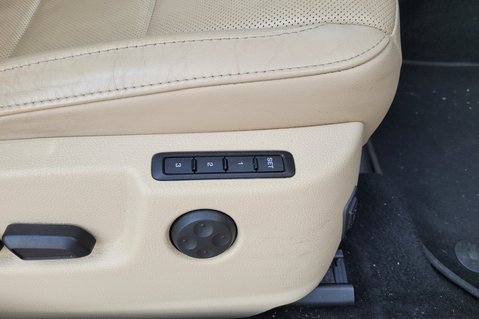 Skoda Superb LAURIN AND KLEMENT V6 DSG 28