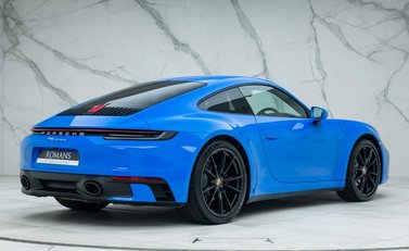 Porsche 911 Carrera (992) 3