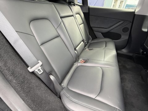 Tesla Model Y (Dual Motor) Long Range SUV 5dr Electric Auto 4WDE (384 bhp) 26