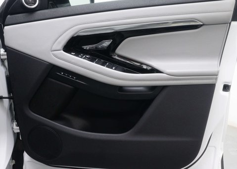 Land Rover Range Rover Evoque 1.5 Range Rover Evoque R-Dynamic HSE P300e Auto 4WD 5dr 52