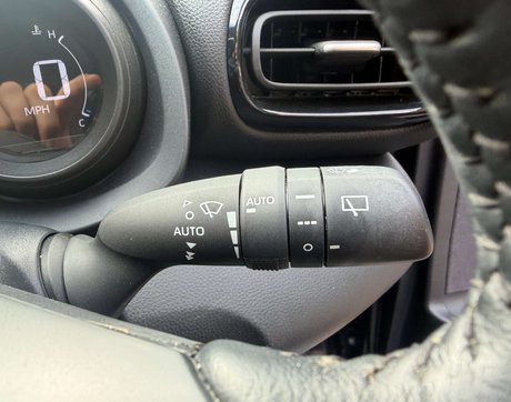 Toyota Yaris 1.5 Yaris Design HEV CVT 5dr 26