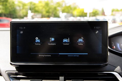 Peugeot 3008 BLUEHDI S/S ALLURE PREMIUM PLUS 25