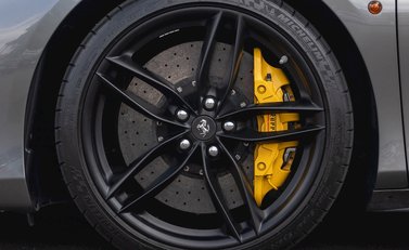 Ferrari 488 Spider 12